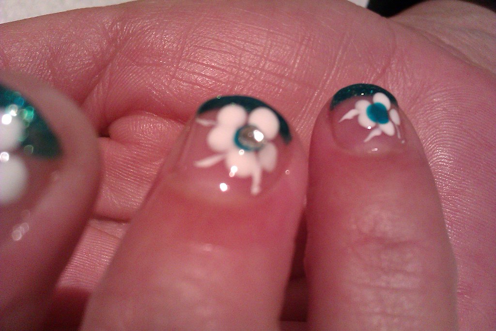 Nail art & design