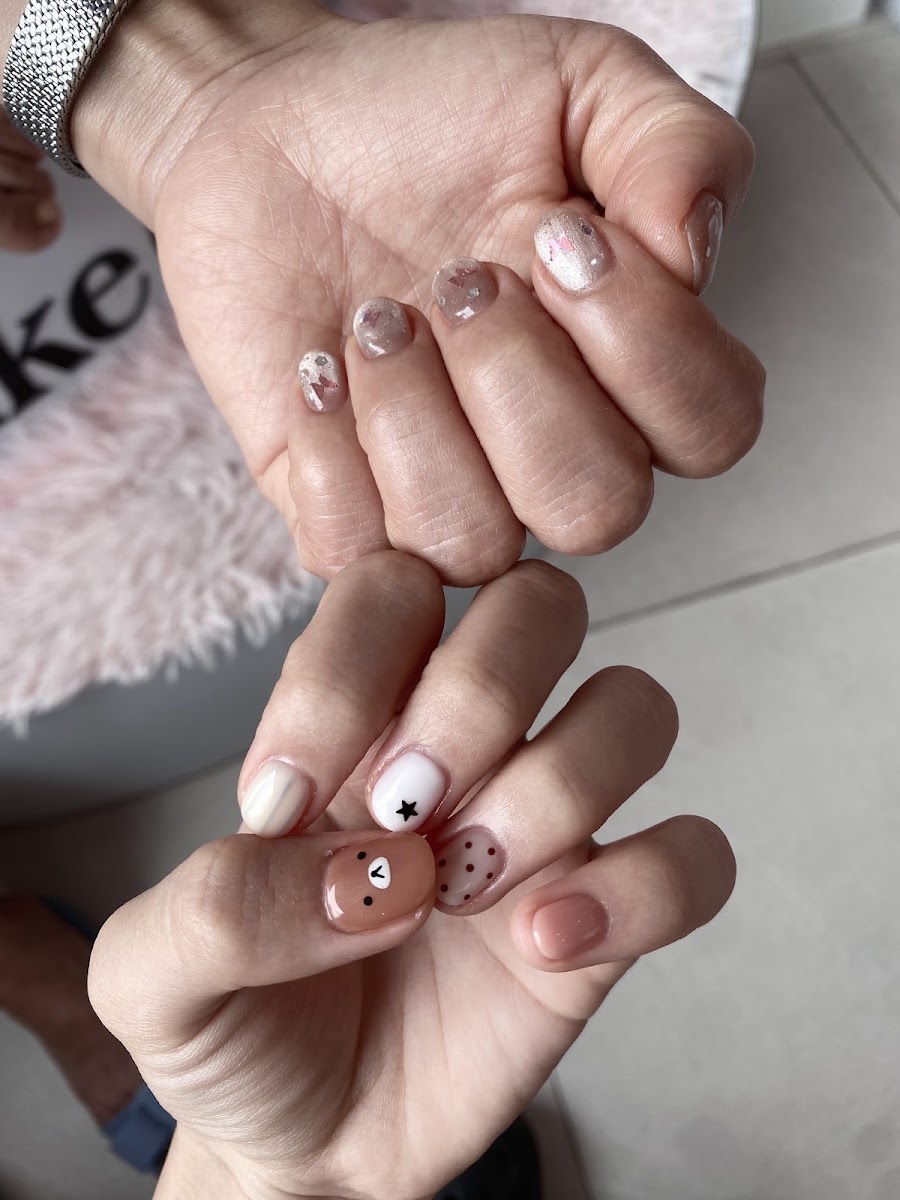 Pink Nail Studio
