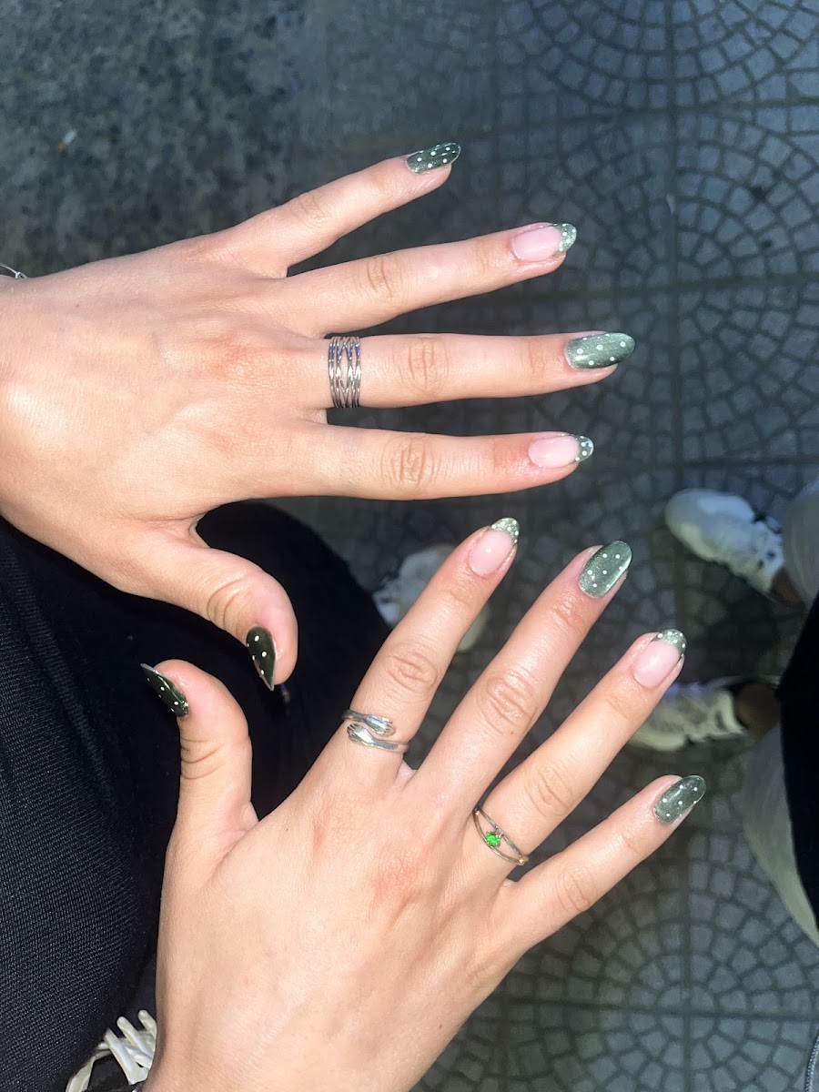 Lee Nails & Spa
