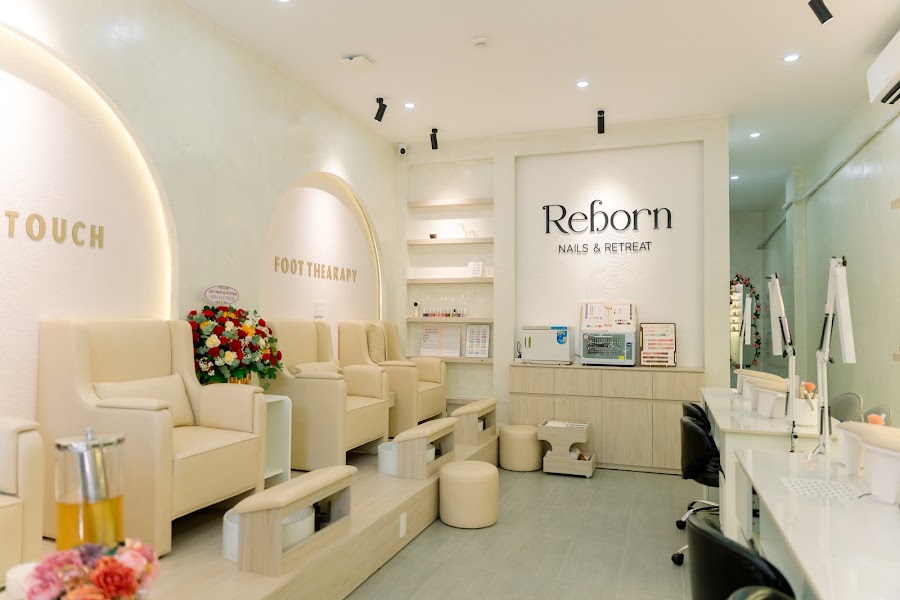 Reborn Nails & Retreat