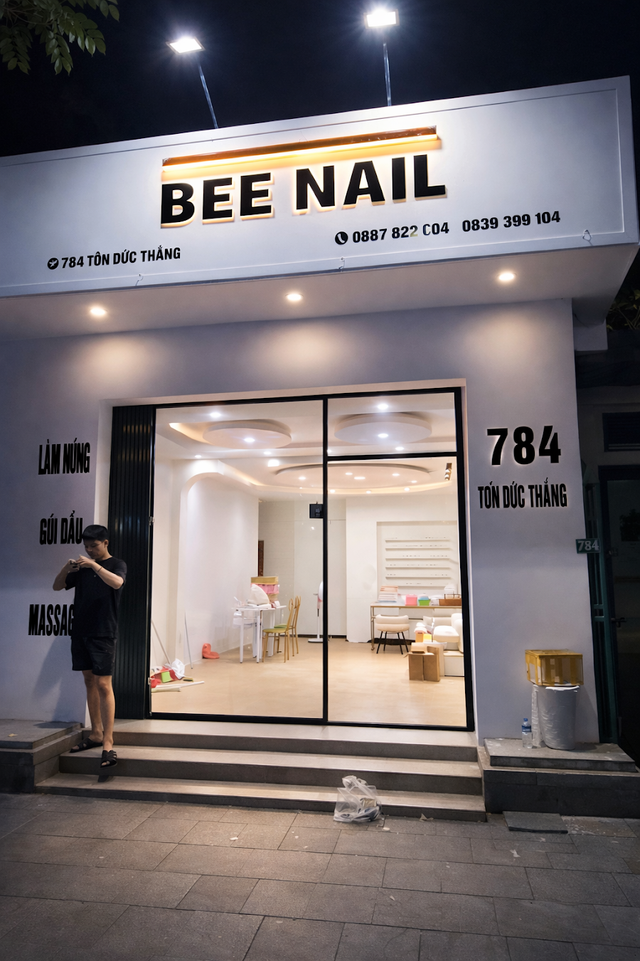 Bee Nail