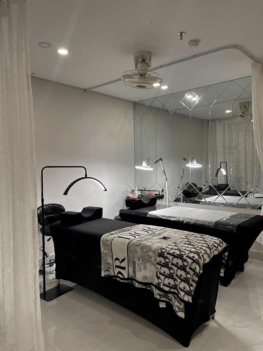 Nail Eyelash Waxing - Chu Beauty on2nd