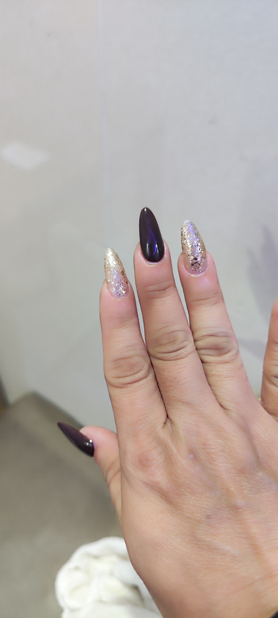 Huta.nails
