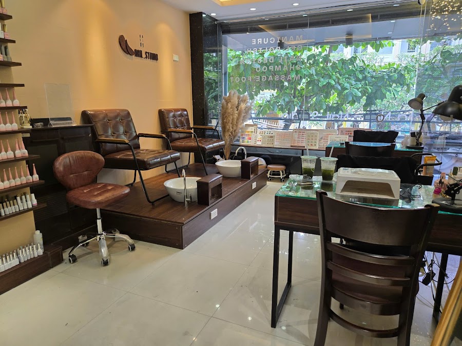 Amou Nail studio (아무우네일샵) [가격 좋은 네일샵-다낭네일샵 - 네일 추천]