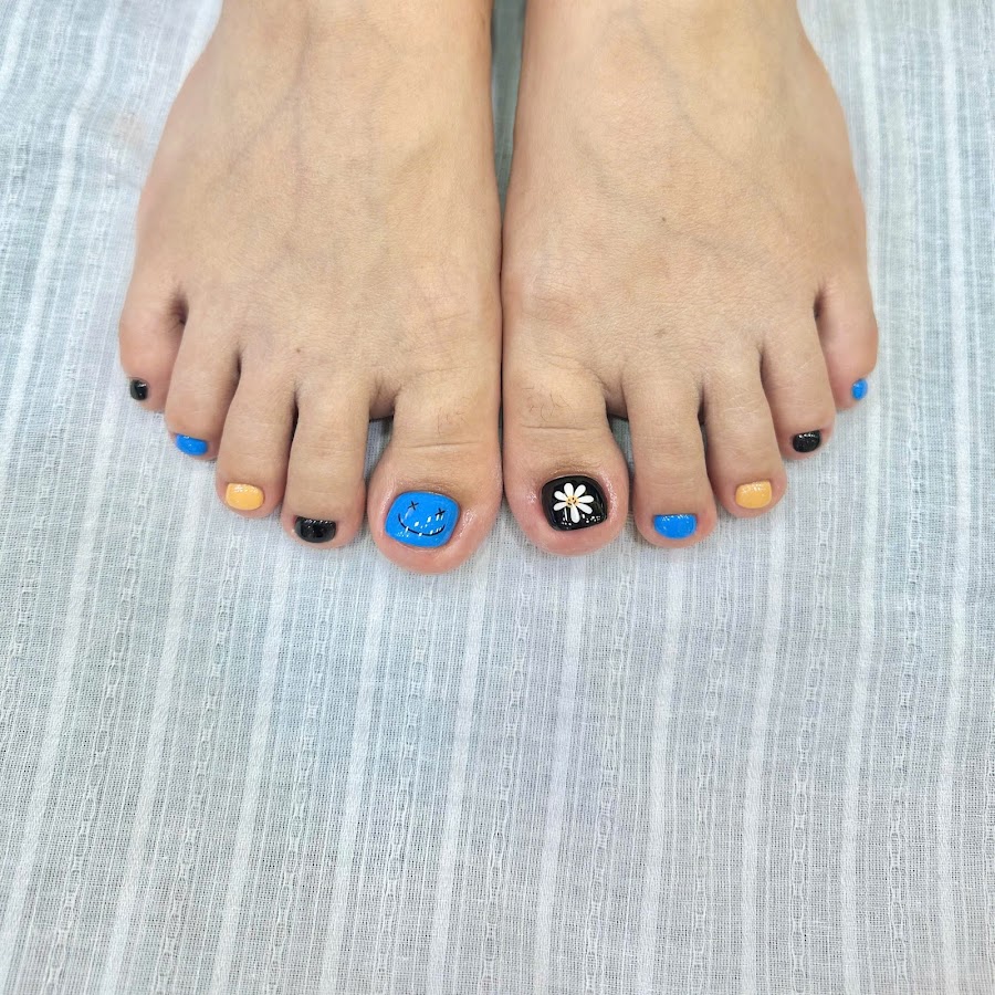 Tiệm Nail Con Ong ( Nail-Gội đầu-Uốn mi)