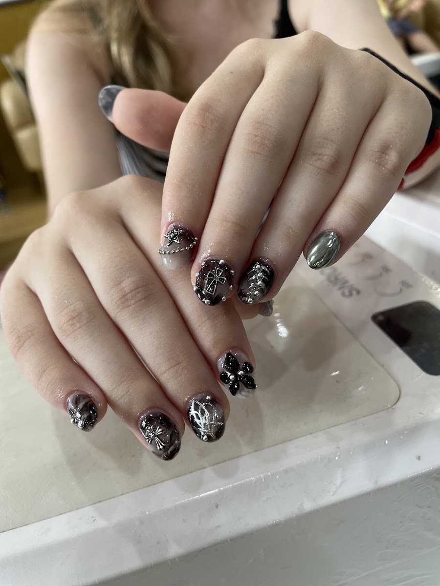 Lena Nails and Beauty
