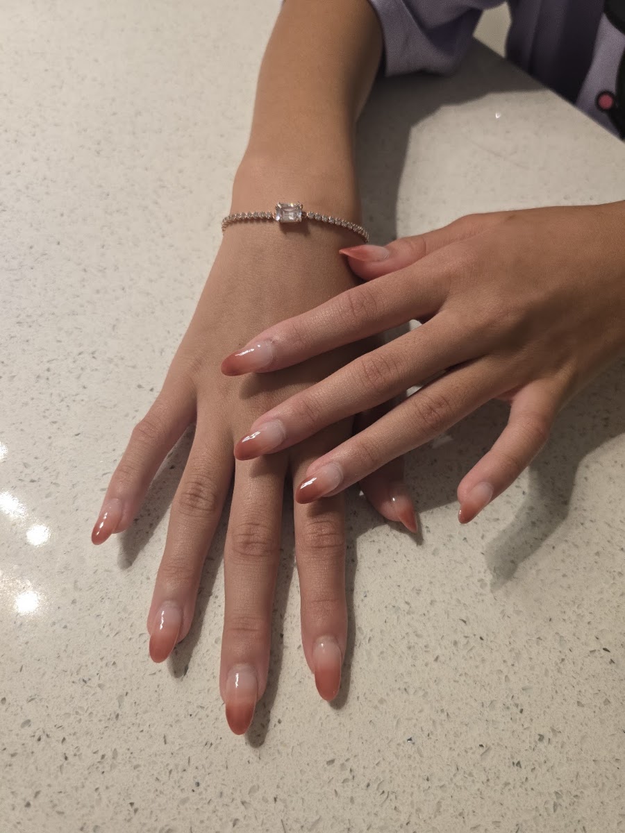 M Nail & Spa - Happy hour -50% for all massage treatments (12-6pm)