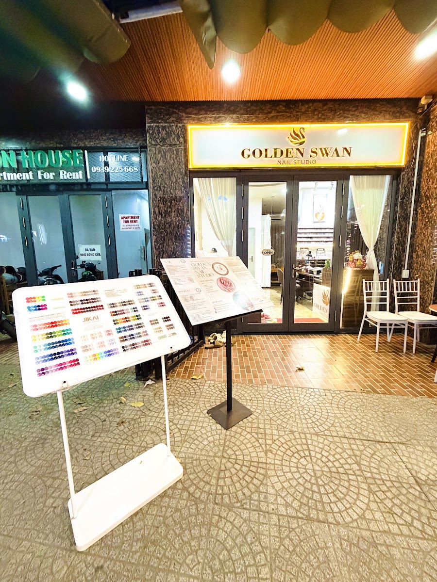 Golden Swan Nail Studio
