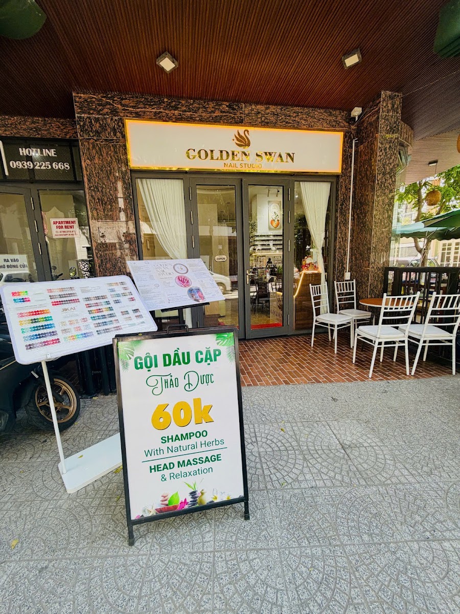 Golden Swan Nail Studio