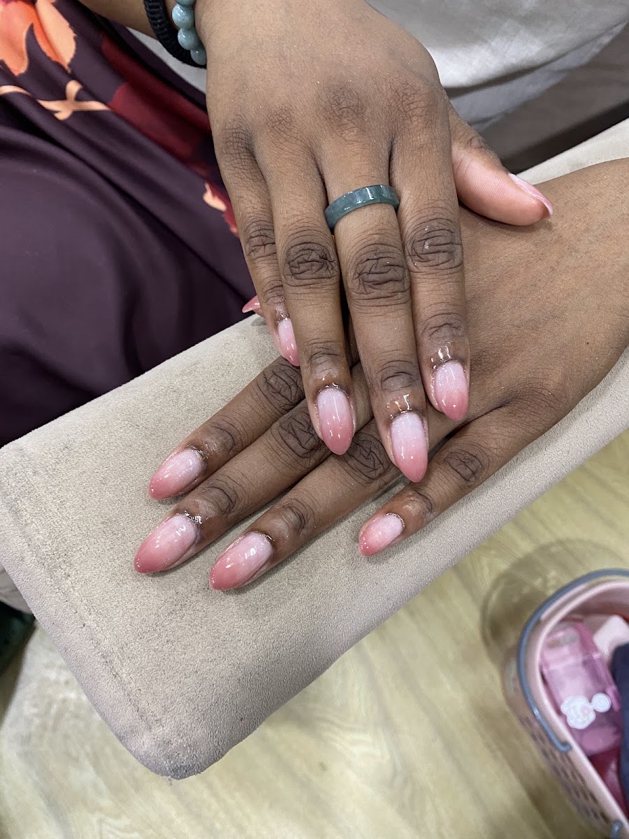Lena Nails and Beauty