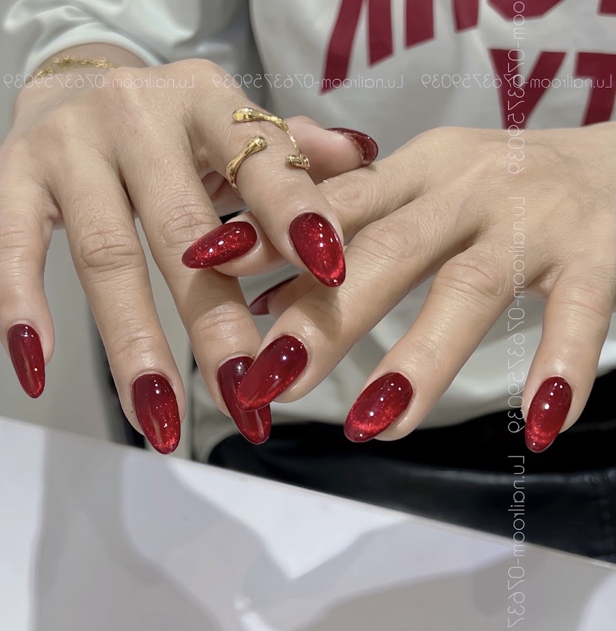 Lu-nailroom