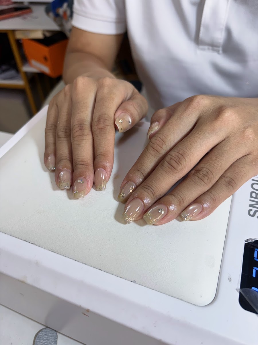 TiNa Nails