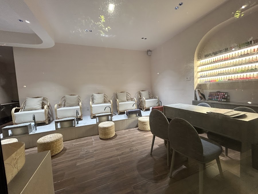 R Nail & Spa 1 ( Nail- Eyelash- Eyebrow- Shampoo- Waxing)