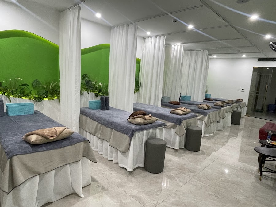 Thufy Aura Spa - Nail & Foot