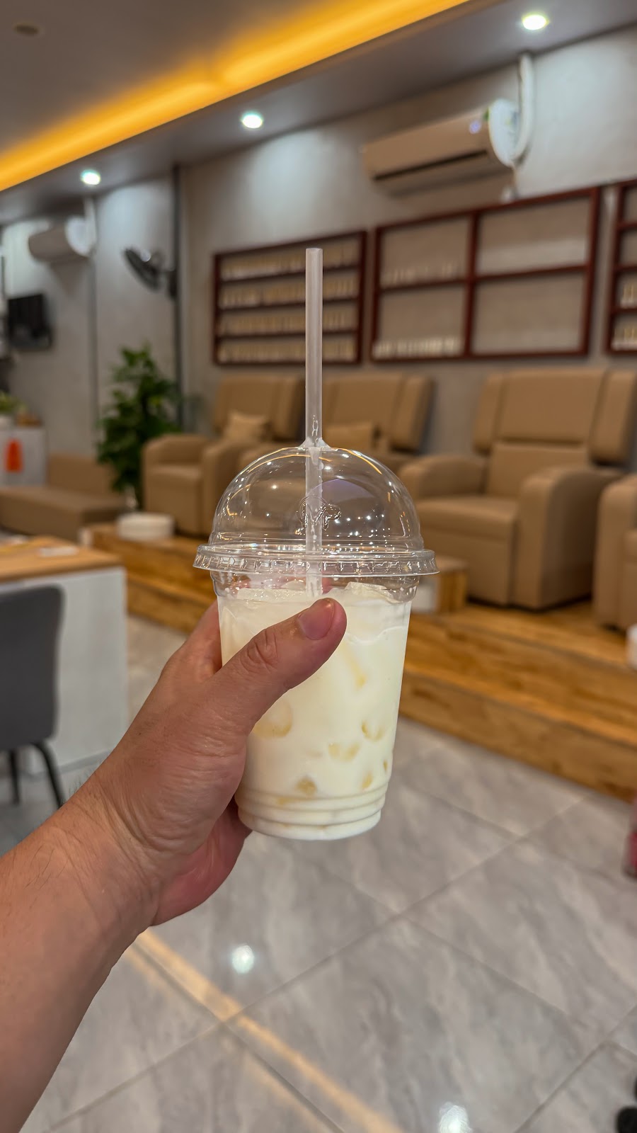 Vy 2 Spa Nail Massage