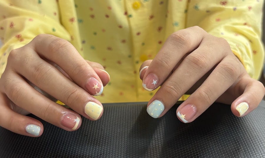 MIRA B Nails