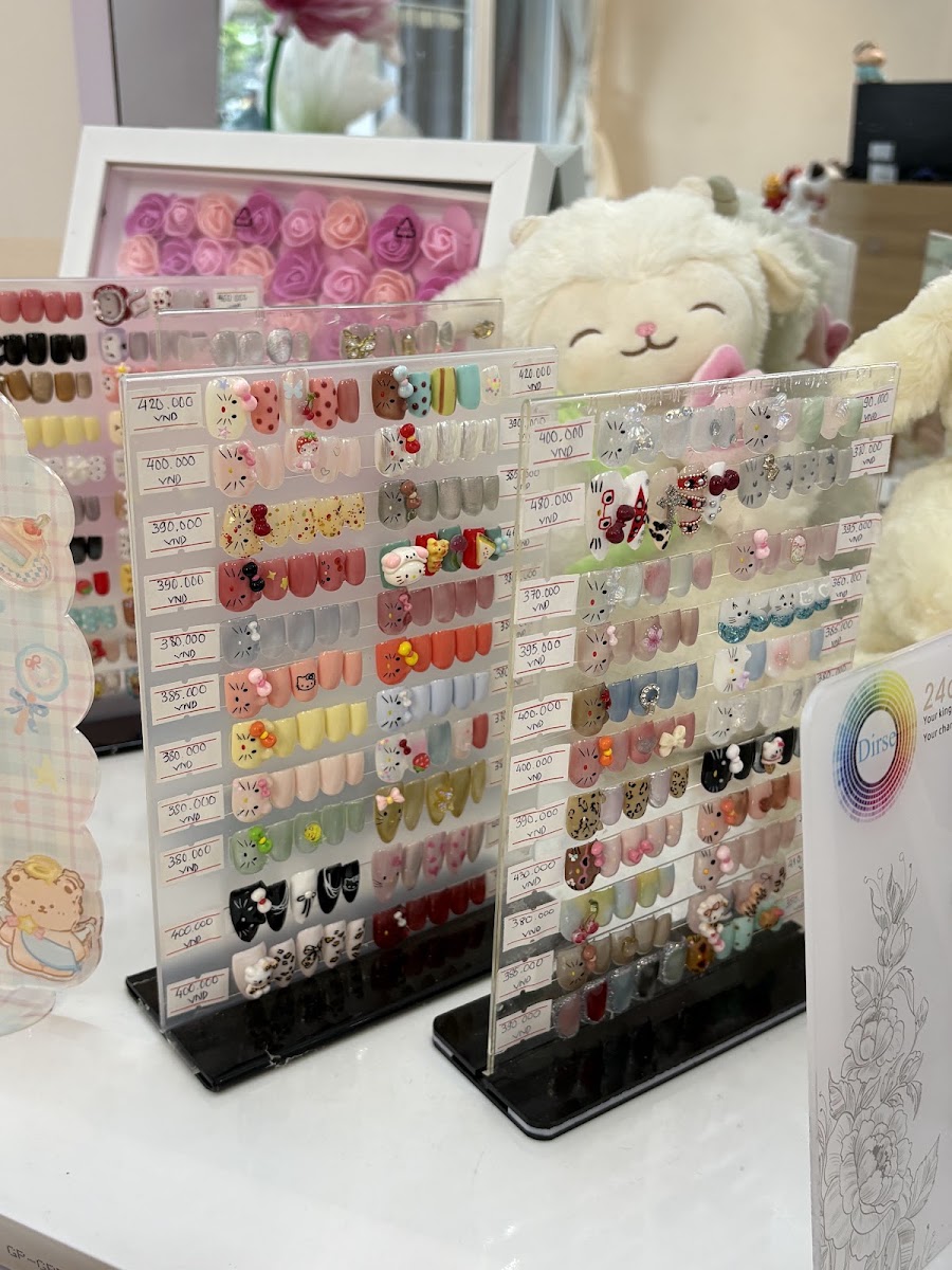 Yumi Nails Studio