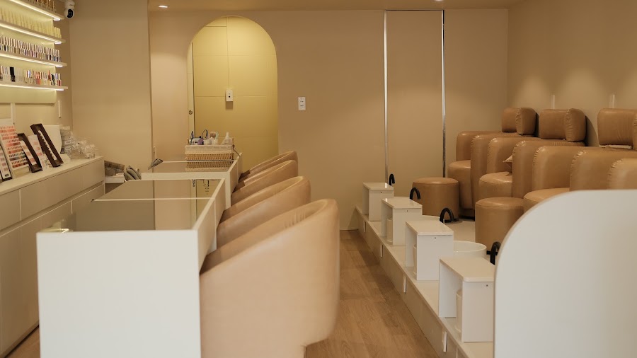 SheNa Nail (Near Han Market 250m)